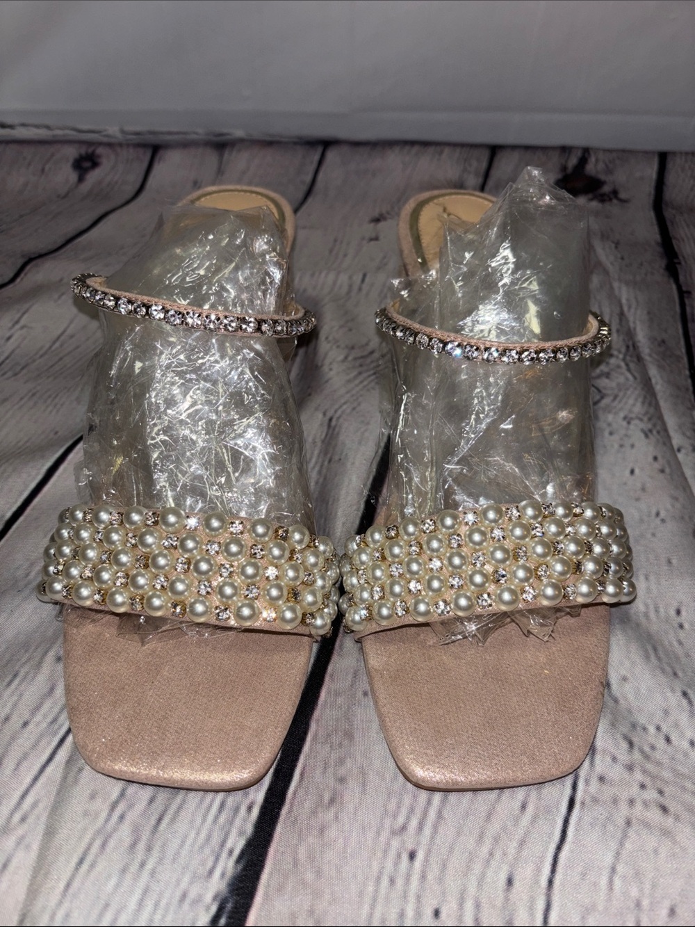 Jewel Badgley Mischka Champagne Pearl & Rhinestone Slide Heels